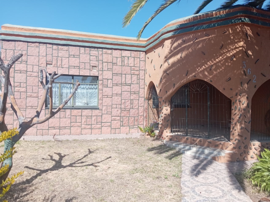 4 Bedroom Property for Sale in Mabopane Unit D North West